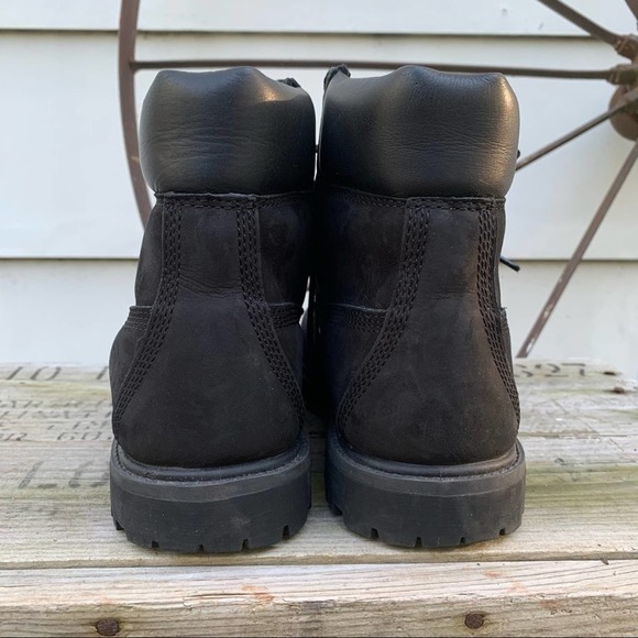 Timberland Black Nubuck 6” Waterproof Boots - Picture 5 of 11